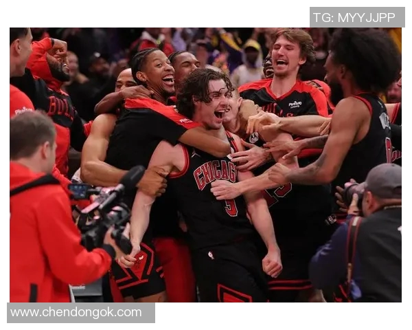 2017年季后赛火箭与马刺的激烈对决回顾与分析