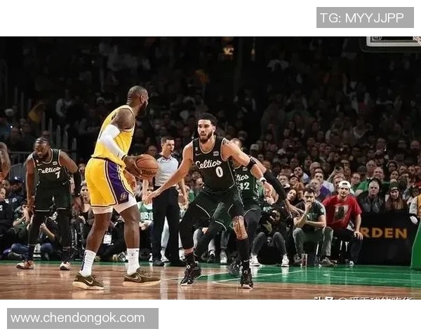 湖人三对三精彩对决展现团队默契与个人技巧的完美结合